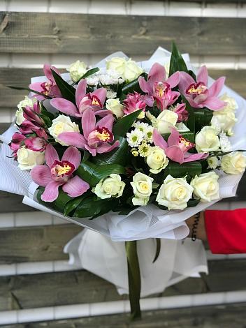 Букет цветов из: Розы и Хризантемы в Саянске