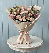 Букет цветов из:  Розы и Лизиантусы в Саянске