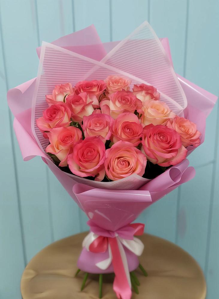 Букет 15 Розовых роз Равель в Саянске