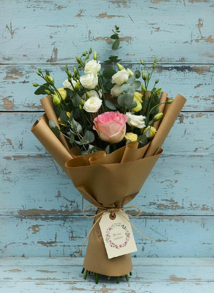 Букет цветов из: Розы и Лизиантусы в Саянске