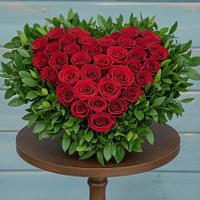 Цветочная композиция из Розы в виде сердца в Саянске