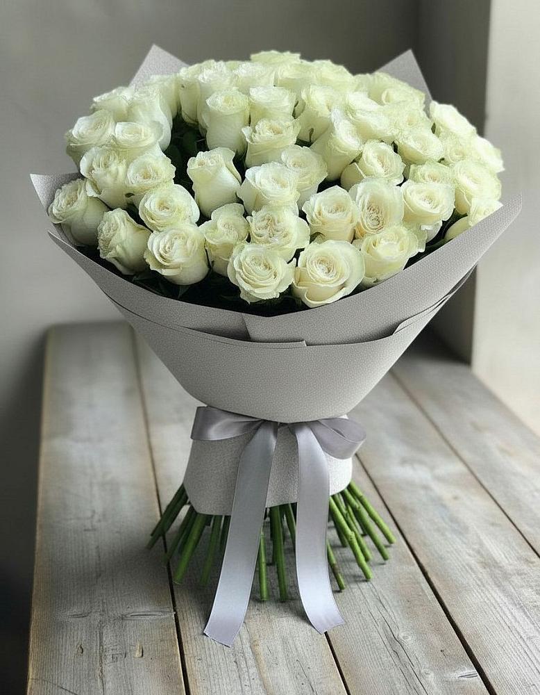 Букет 35 Белых роз в Саянске