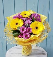 Букет цветов из:  Хризантемы и Герберы в Саянске