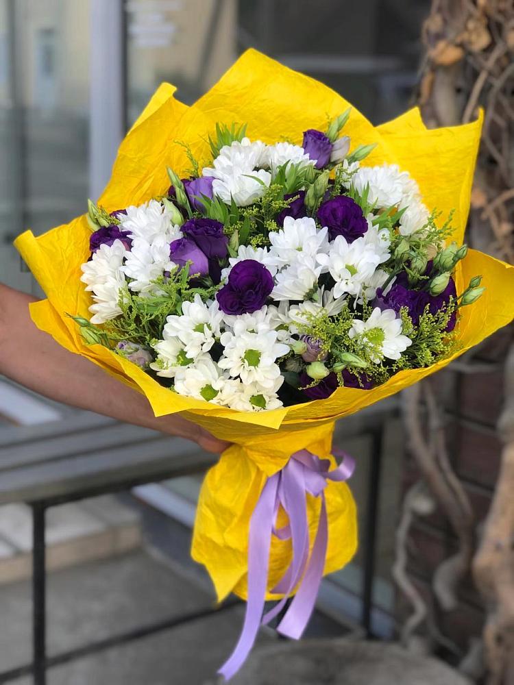 Букет цветов из: Ирисы, Хризантемы и Ромашки в Саянске