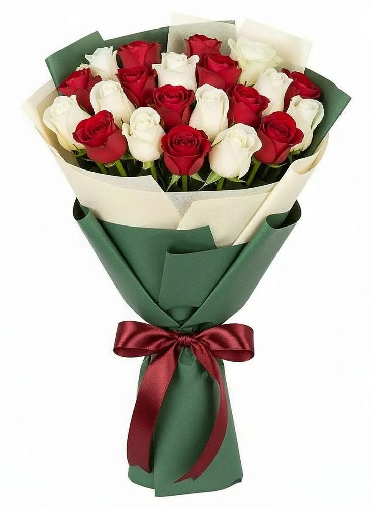 Букет Микс из красных и белых роз в Саянске