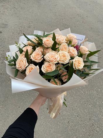 Букет Кремовые розы Латте в Саянске
