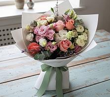 Букет цветов из:  Розы, Лизиантусы и Гвоздики в Саянске