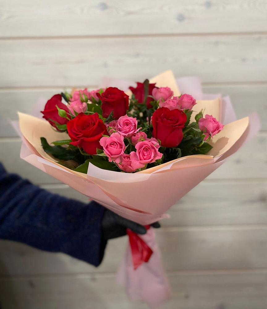 Букет цветов из: Розы в Саянске
