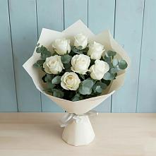 Букет Белые розы в Эвкалипте в Саянске