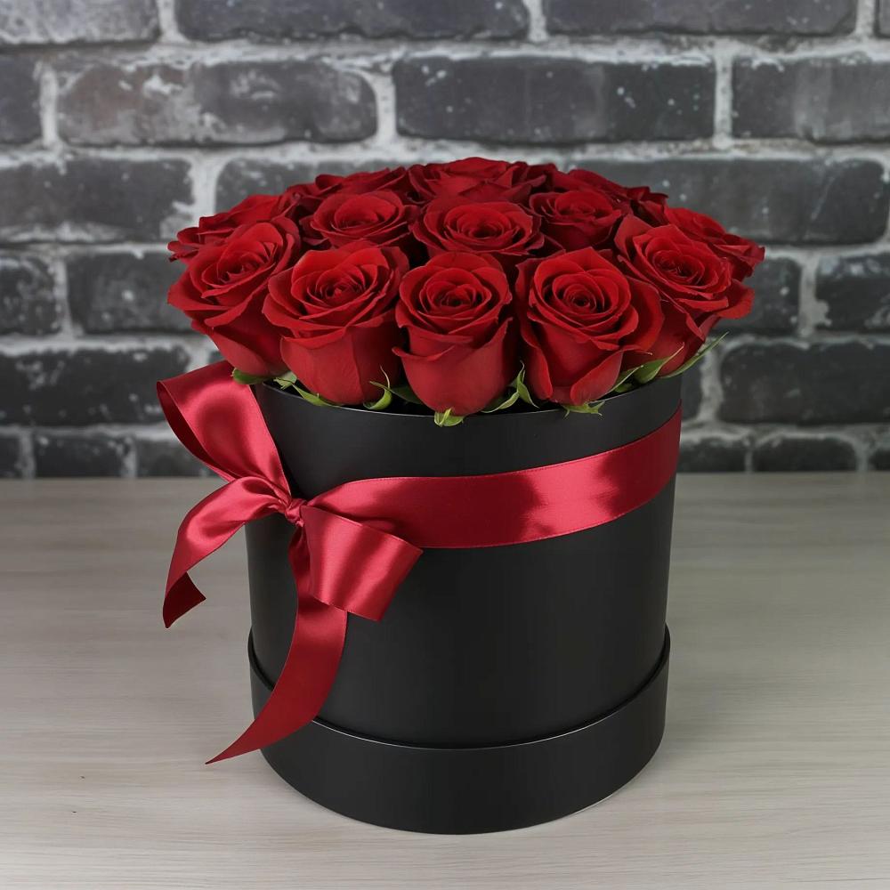 Цветочная композиция из Розы в шляпной коробке в Саянске