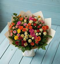 Букет Микс из разноцветных кустовых роз в Саянске