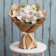 Букет цветов из:  Орхидеи и Розы в Саянске