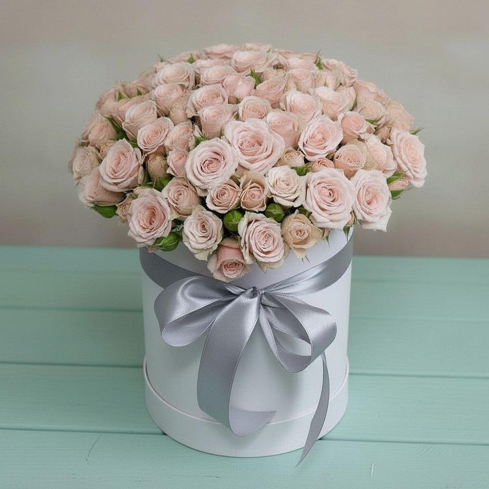 Цветочная композиция из Розы в шляпной коробке в Саянске