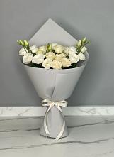 Букет цветов из:  Розы и Лизиантусы в Саянске